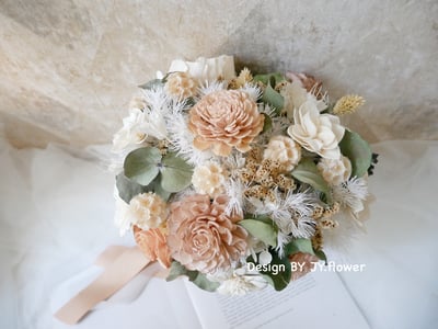 自然型手綁乾燥花分束捧花【氣質膚粉】4