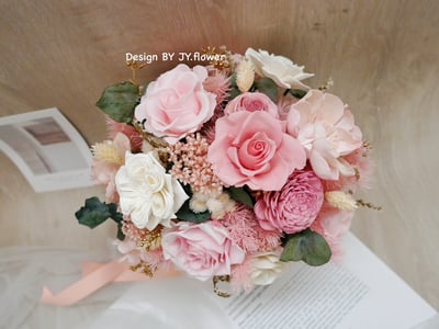 自然型手綁不凋捧花【粉白流金】2