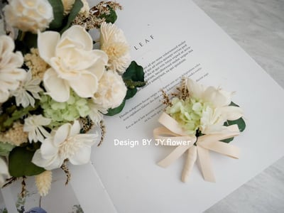 自然型手綁乾燥花捧花【純粹白系】3