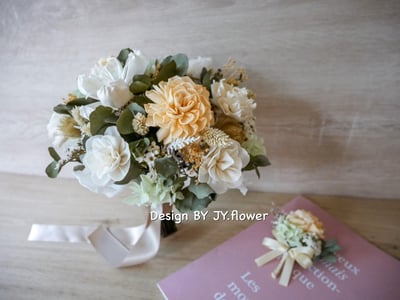 自然型手綁乾燥花分束捧花【純白蜜橘】1