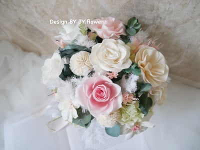 自然型手綁不凋花分束捧花【純白柔粉】2