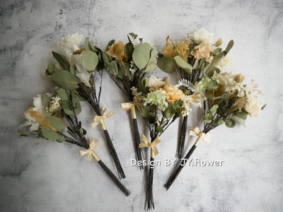 自然型手綁乾燥花分束捧花【純白蜜橘】5