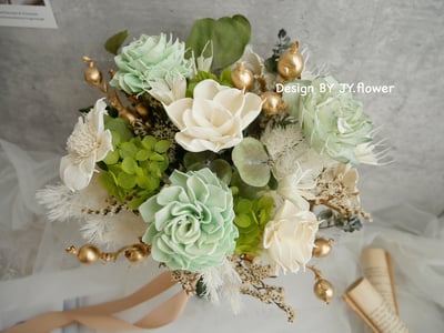 自然型手綁乾燥花捧花【夏日燦金】3