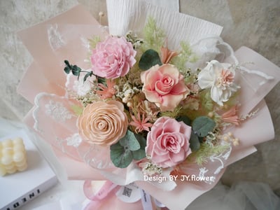 中型永生玫瑰蕾絲花束【春日花園】2