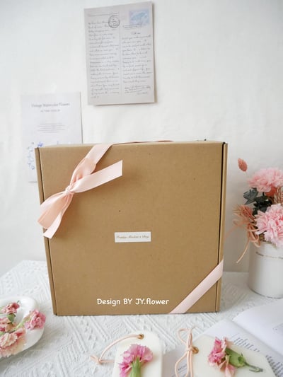 母親節花禮【不凋康乃馨立體木框花】6