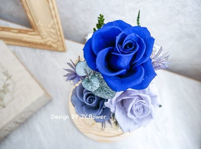 永生玫瑰長型玻璃罩夜燈【靜謐藏藍】4