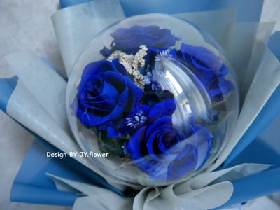 波波球小款永生玫瑰花束【獨特藏藍】2