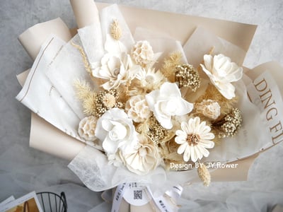 中大型永生玫瑰花束【奶白】2