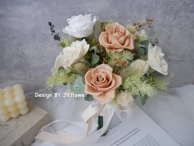 自然型手綁不凋捧花【氣質膚粉】1