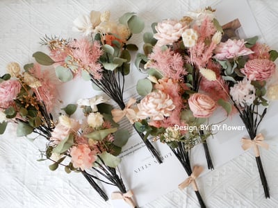 自然型手綁乾燥花分束捧花【輕裸粉金】2