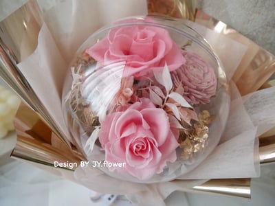 波波球小款永生玫瑰花束【春櫻幻金】2