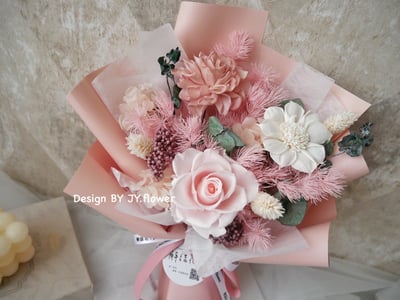 中小型永生玫瑰花束【春櫻】1