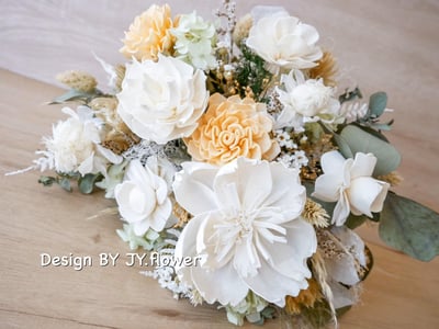 自然型手綁乾燥花分束捧花【純白蜜橘】4