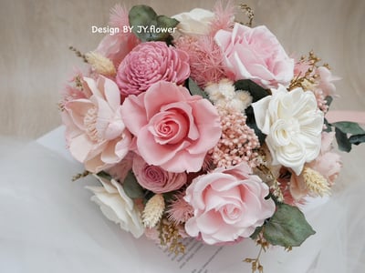 自然型手綁不凋捧花【粉白流金】3