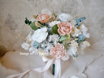 自然型手綁不凋捧花【純白裸膚】1