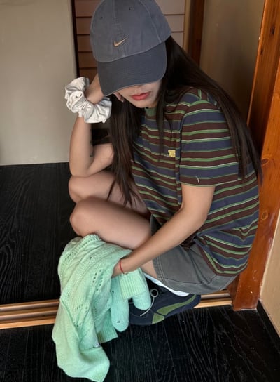 短寬撞色條紋短T6