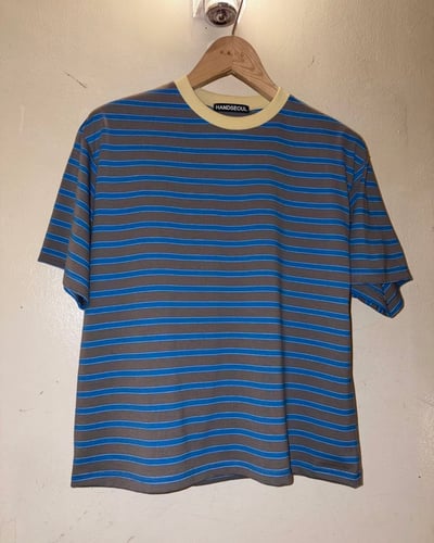 撞色領口寬版細條紋TEE9