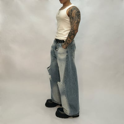 【fuchun】【🇰🇷】不均勻 淺刷色 刀割 破壞 水洗 寬版 牛仔褲1