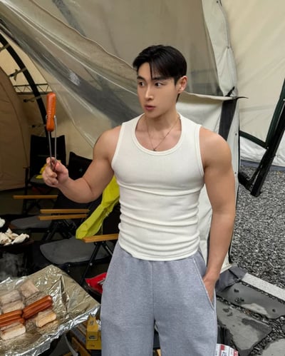 修身高彈力肌肉背心7