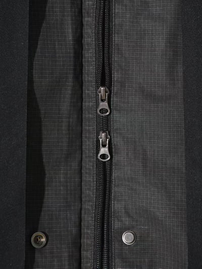 寬鬆闊版短款抗皺連帽衝鋒外套3