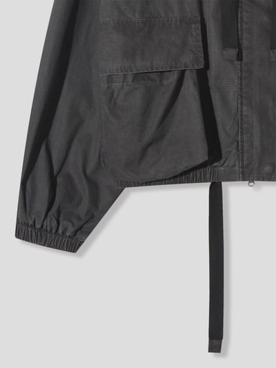 寬鬆闊版短款抗皺連帽衝鋒外套4