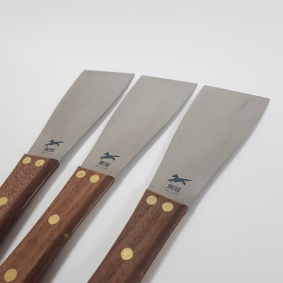 日本無冠∣黑馬調墨刀Black Horse Metal Ink Knife2