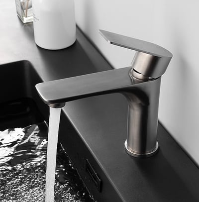 304不鏽鋼面盆龍頭 - DST027W6