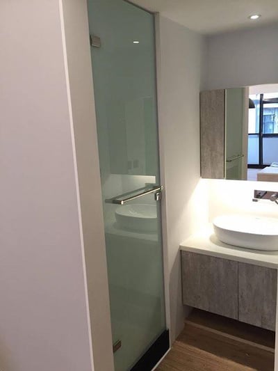 淋浴拉門乾溼分離-無框單門 JC-0014