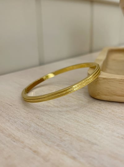 18K Milgrain Edge Gold Bangle 金邊雕刻手環1
