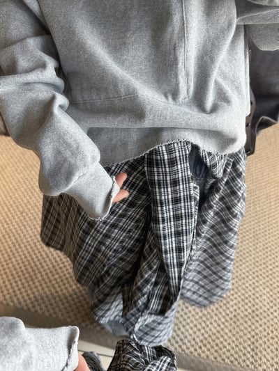 圓領單側袋不對稱T卹寬鬆輪廓4