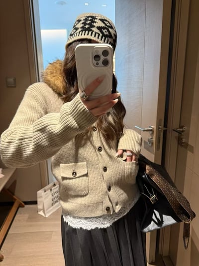 綿羊毛毛領可拆式排扣針織10