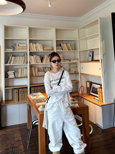 入秋薄款微透寬鬆字母印花圓領罩衫恤4