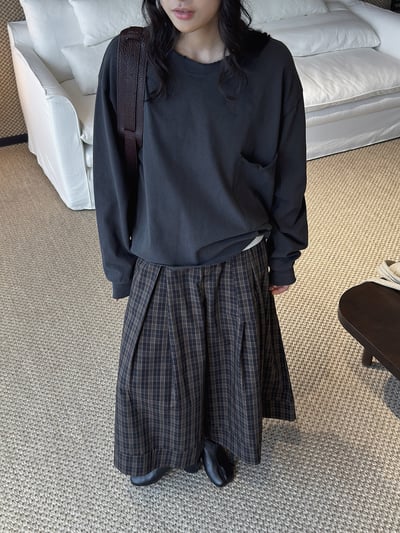 圓領單側袋不對稱T卹寬鬆輪廓11