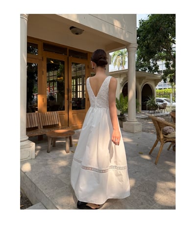 刺繡高腰深v後露背無袖洋裝4