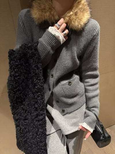 綿羊毛毛領可拆式排扣針織6