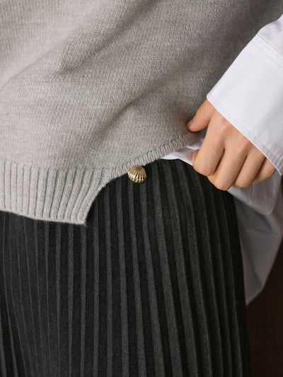 百褶鬆緊腰垂感顯瘦長裙4