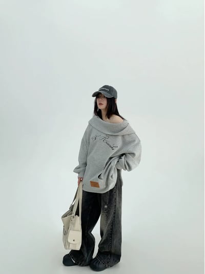 大圓領斜帽寬鬆刺繡衣3