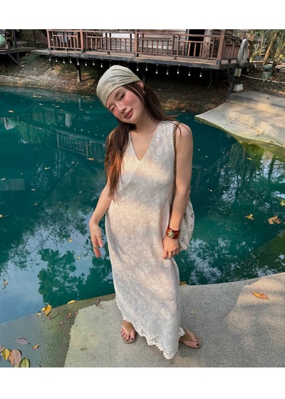 V領背心蕾絲鉤花無袖連身裙1
