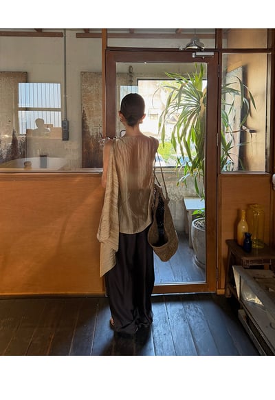 褶皺寬鬆蕩領無袖吊帶2