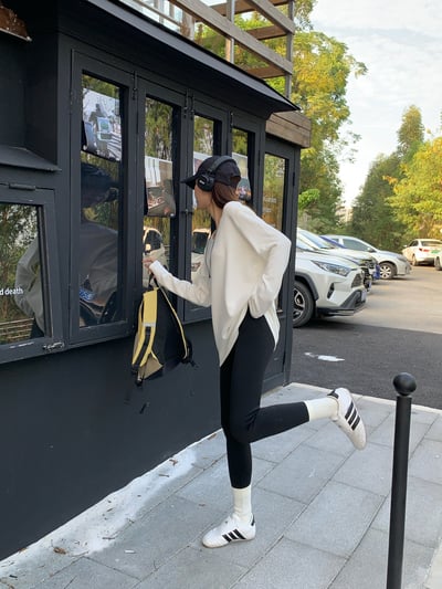 好穿加厚磨毛中長款內搭T卹u領長袖上衣3