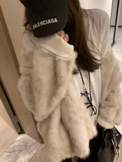 熱賣重工蝙蝠袖皮毛一體大衣9