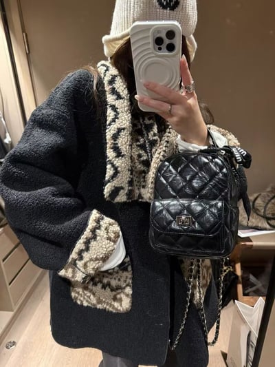 羊羔毛印花費爾島兩面穿外套7