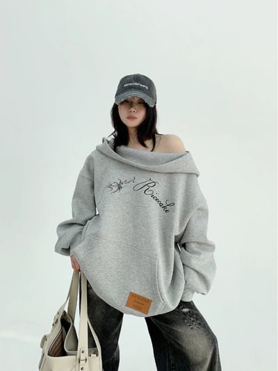 大圓領斜帽寬鬆刺繡衣4