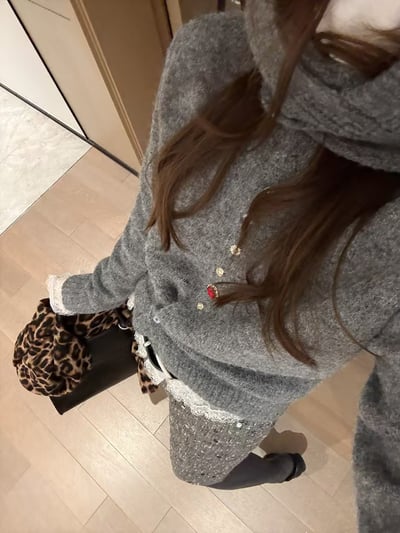 針織毛衣鑽扣不規則開衫4