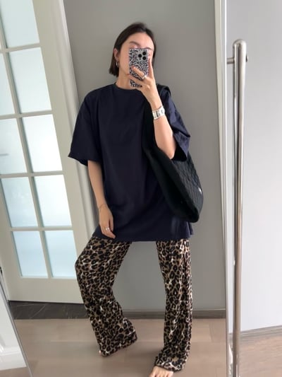 輪廓基本T恤款藏藍色圓領oversize 上衣3