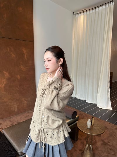 重工手工鉤花鏤空抽繩V領毛衣11