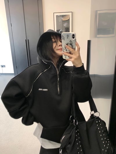 半拉鏈設計款加絨帽Ｔ1