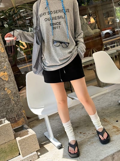 入秋薄款微透寬鬆字母印花圓領罩衫恤3