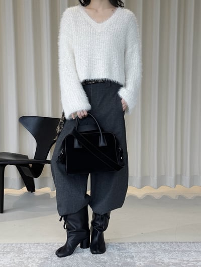 溫柔鬆弛小Ｖ領閃鑽上衣4