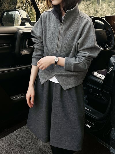 設計感半拉鍊下擺開叉上衣3